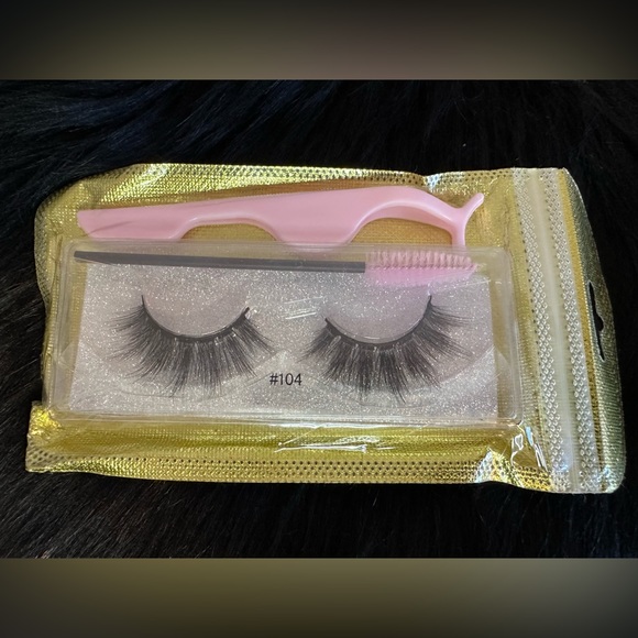 Lash Pack - Picture 2 of 2